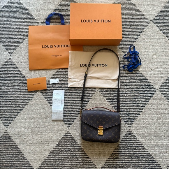 louis vuitton pochette metis - Picture 1 of 8